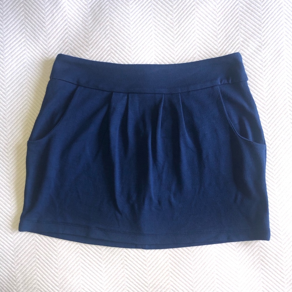 Guess skirt with pockets